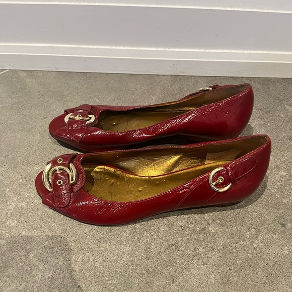 Patent red peep toe flats size 7.5 - Picture 4 of 8